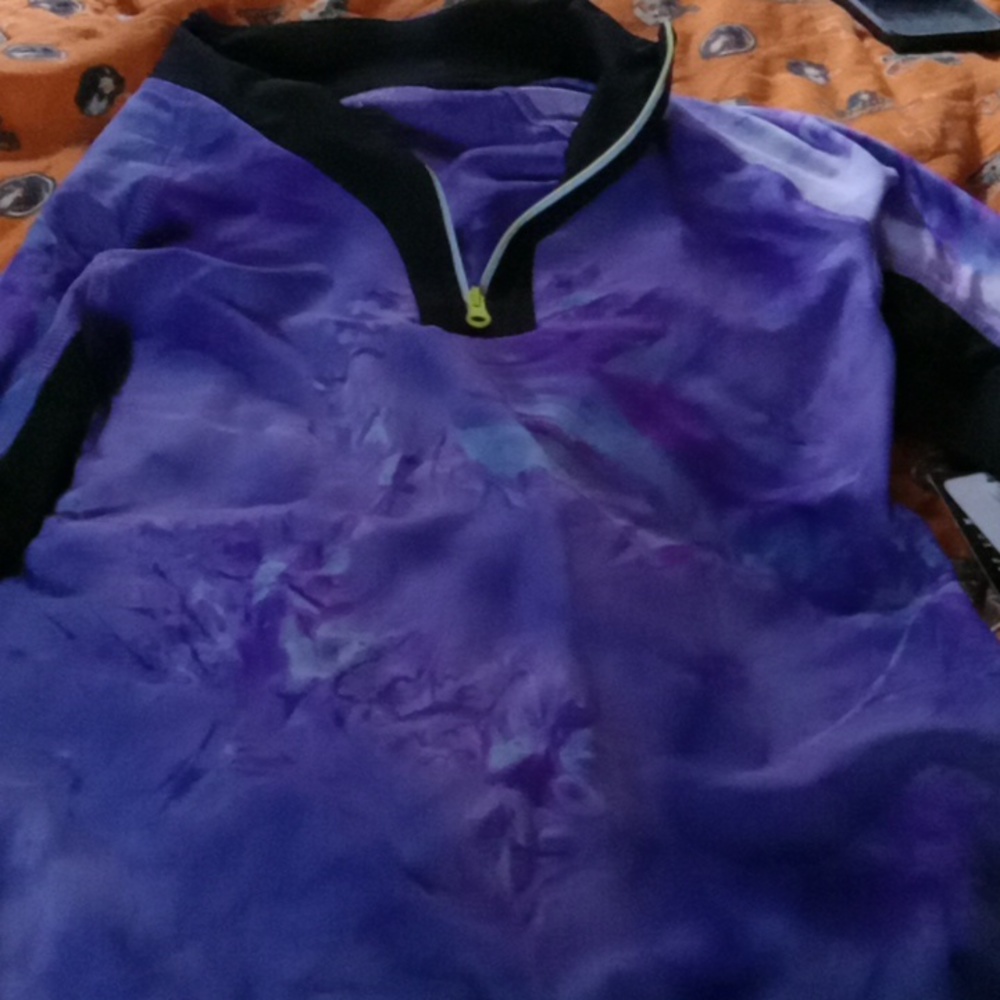 Vogo athletica brand new woman's top